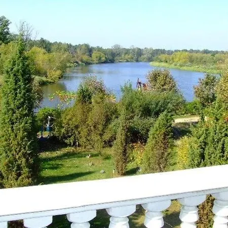 Dom Letniskowy Do Wynajecia Z Wlasna Przystania Nad Rzeka Narew - Linia Brzegowa *