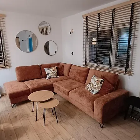 Dom Letniskowy Do Wynajecia Z Wlasna Przystania Nad Rzeka Narew - Linia Brzegowa Dzbenin