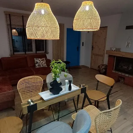 Dom Letniskowy Do Wynajecia Z Wlasna Przystania Nad Rzeka Narew - Linia Brzegowa