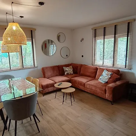 Dom Letniskowy Do Wynajecia Z Wlasna Przystania Nad Rzeka Narew - Linia Brzegowa